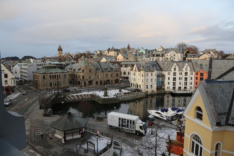 Four Monkeys Hotel Ålesund Buitenkant foto