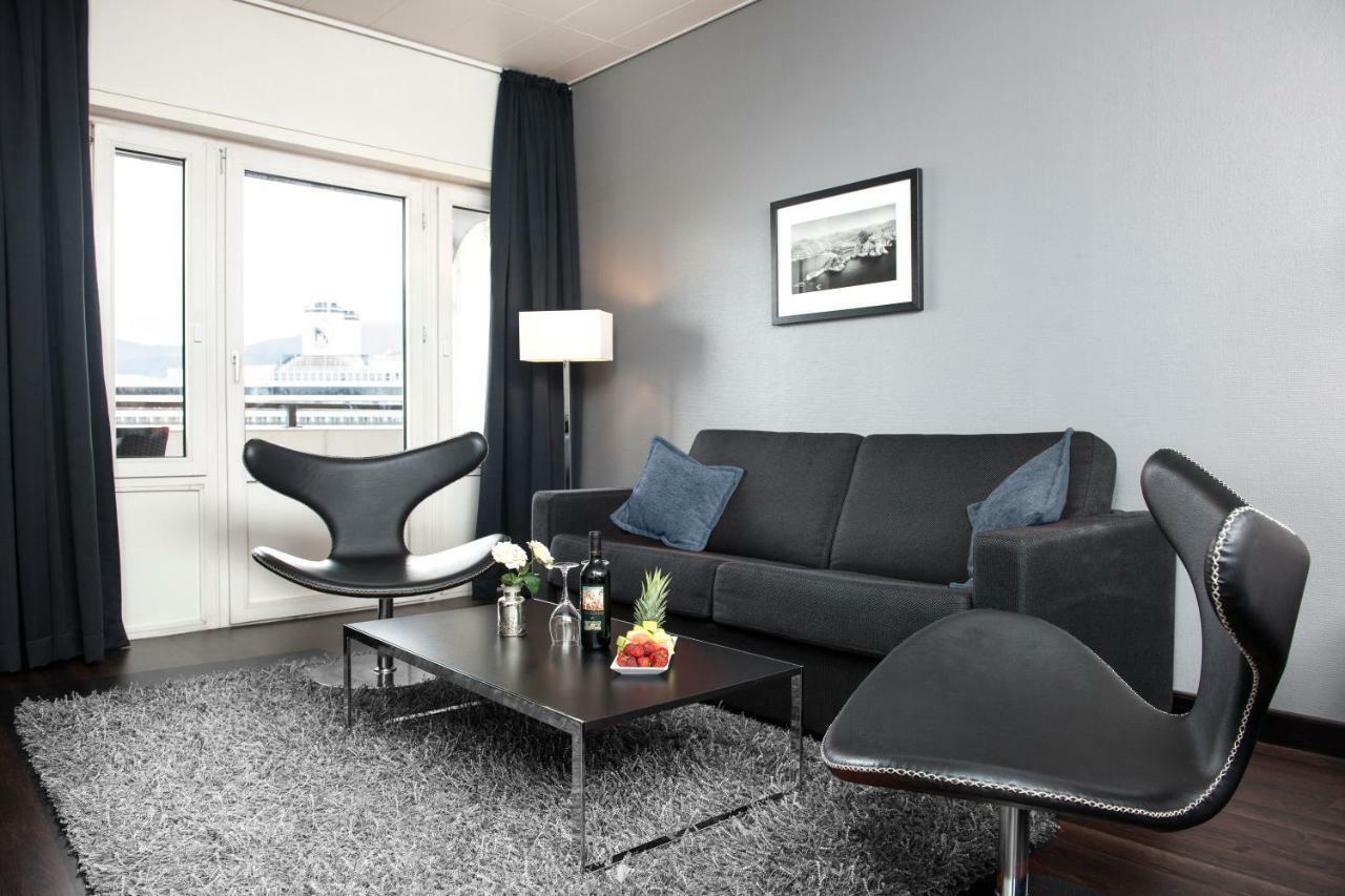 Four Monkeys Hotel Ålesund Buitenkant foto